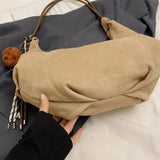 Amalia | Wildleder Boho-Chic Hobo Tasche mit verspieltem Charme