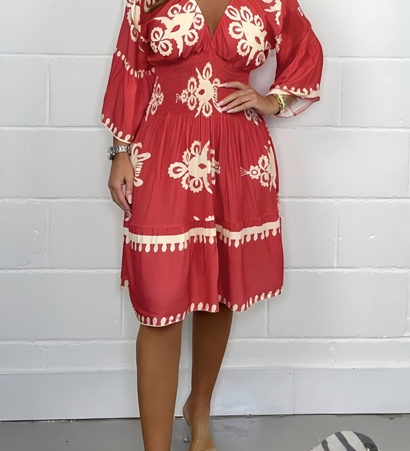 Elegantes Kleid mit Muster und V-Ausschnitt – perfekt für jeden Anlass