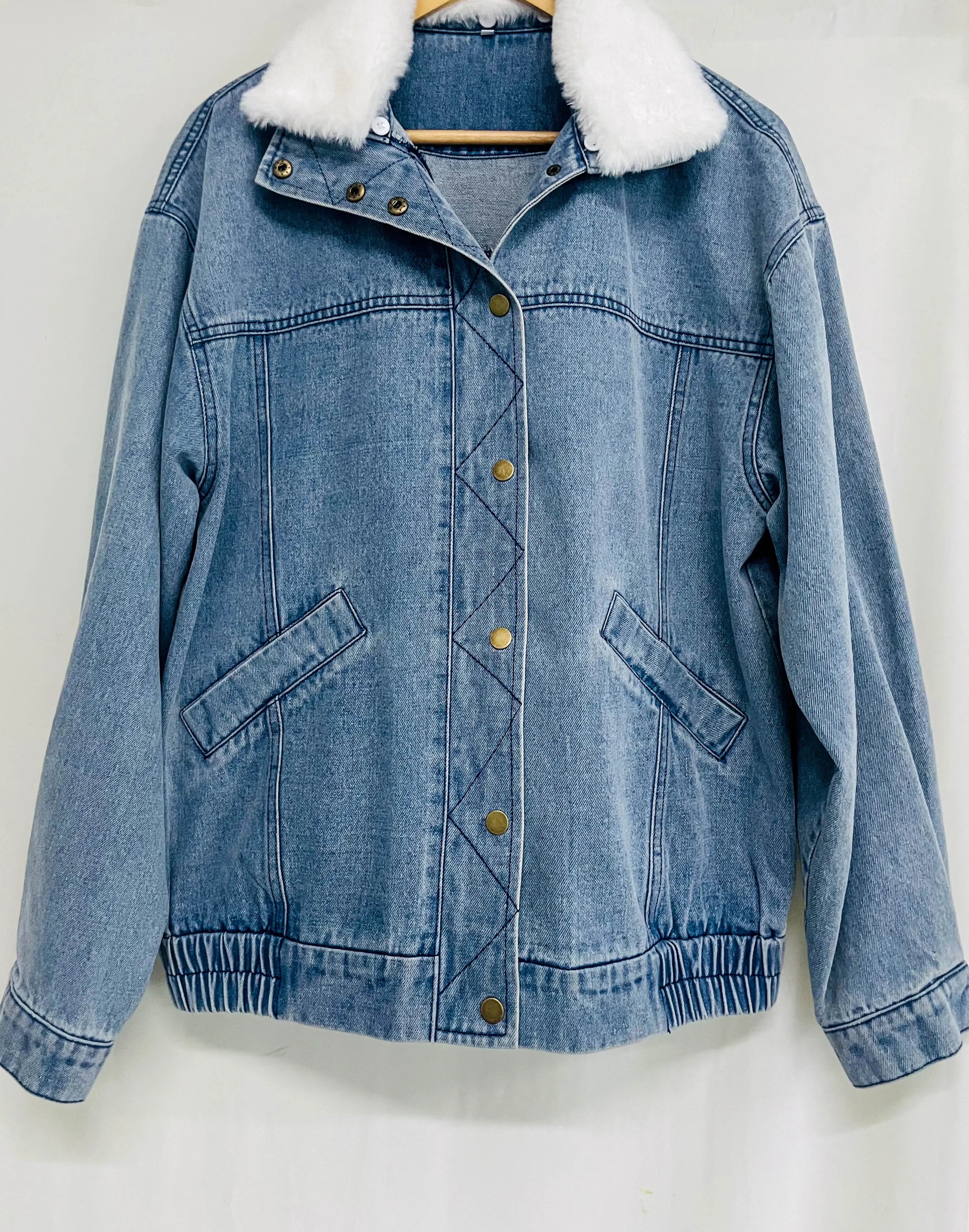 Eva | Damen-Denimjacke mit Fleecekragen – Trendy und Bequem für Jeden Tag Zendoo.de