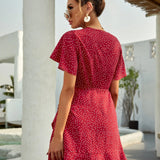 Rotes Wickelkleid mit Punkten – Sommerliches Kurzkleid mit Volants