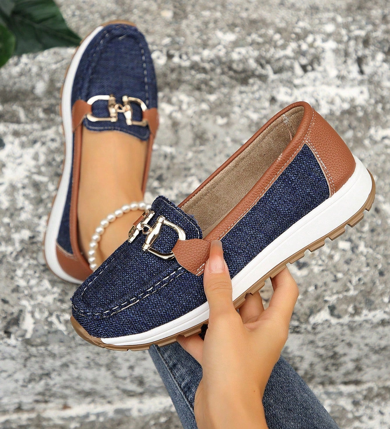 Bequeme Damen-Loafers mit elegantem Metallakzent