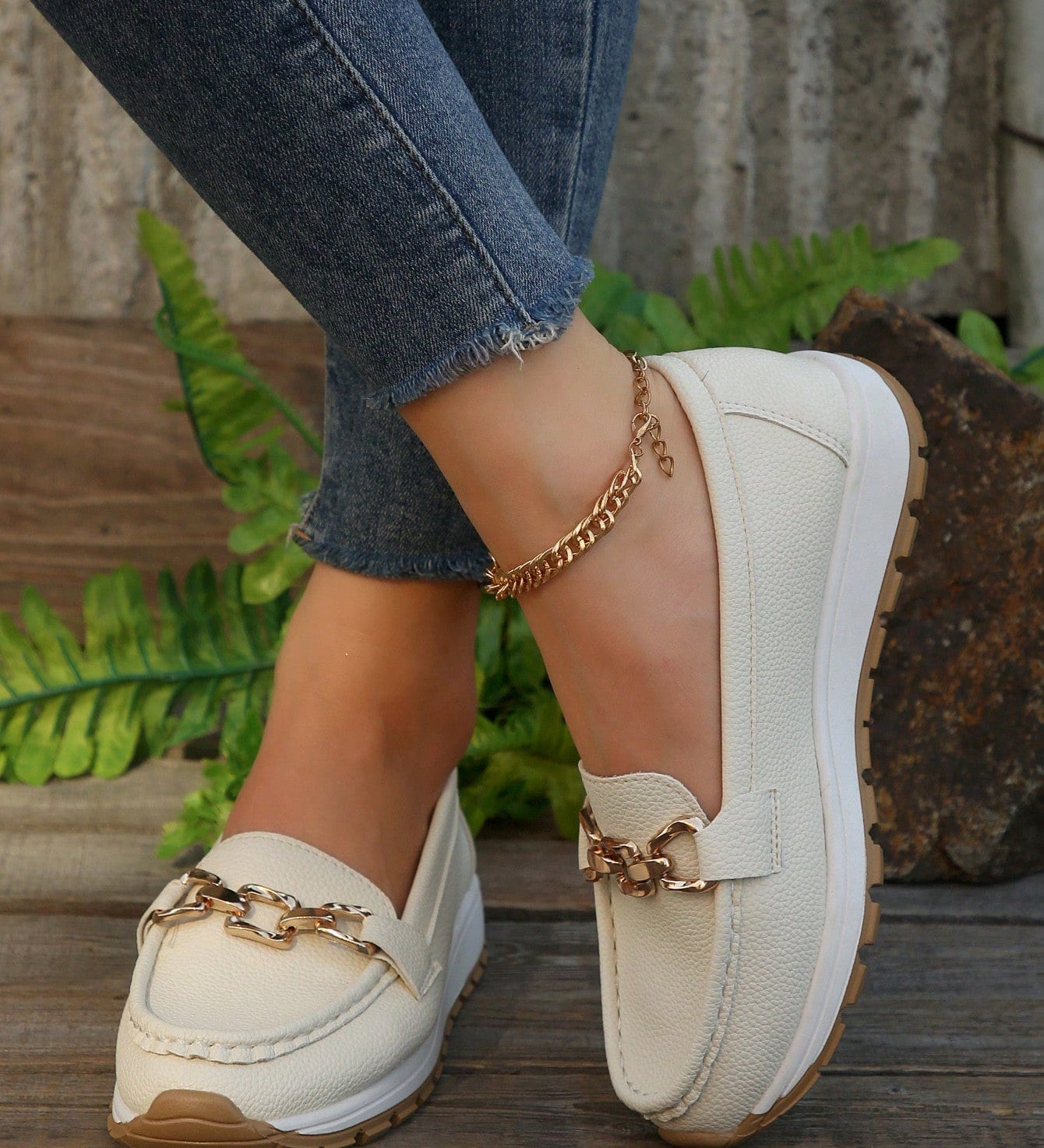 Bequeme Damen-Loafers mit elegantem Metallakzent