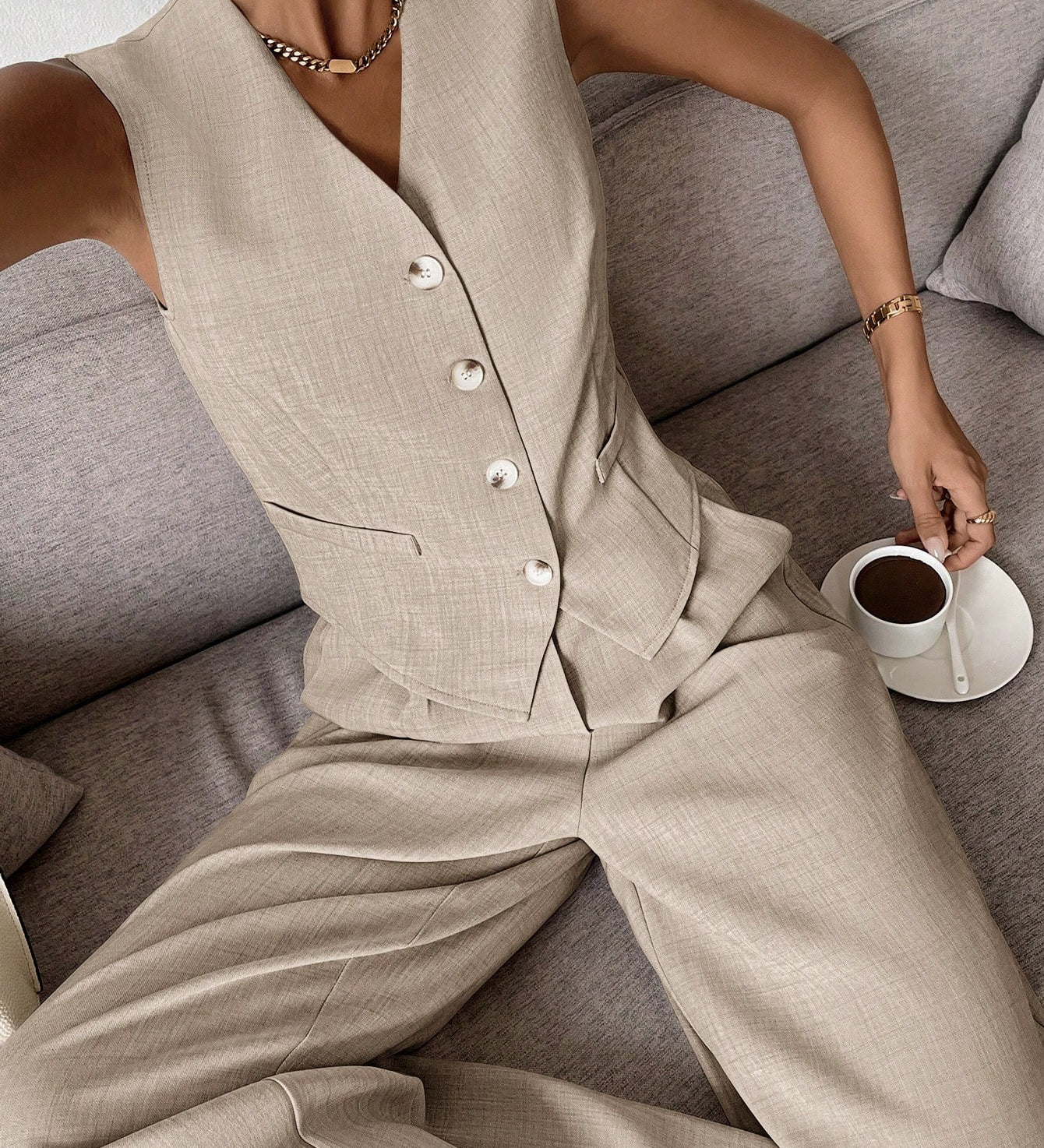 Zweiteiliges Set mit Weste & weiter Hose – Modern, Luftig & Smart