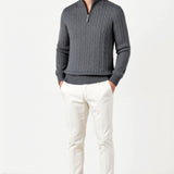 Eleganter Zopfstrickpullover mit Reißverschluss