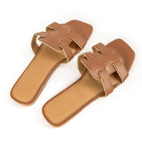 Stilvolle braune Slides mit Cut-Out-Design