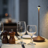 Elegante LED-Tischlampe für Restaurants – Warmweißes Licht, kabellos, dimmbar