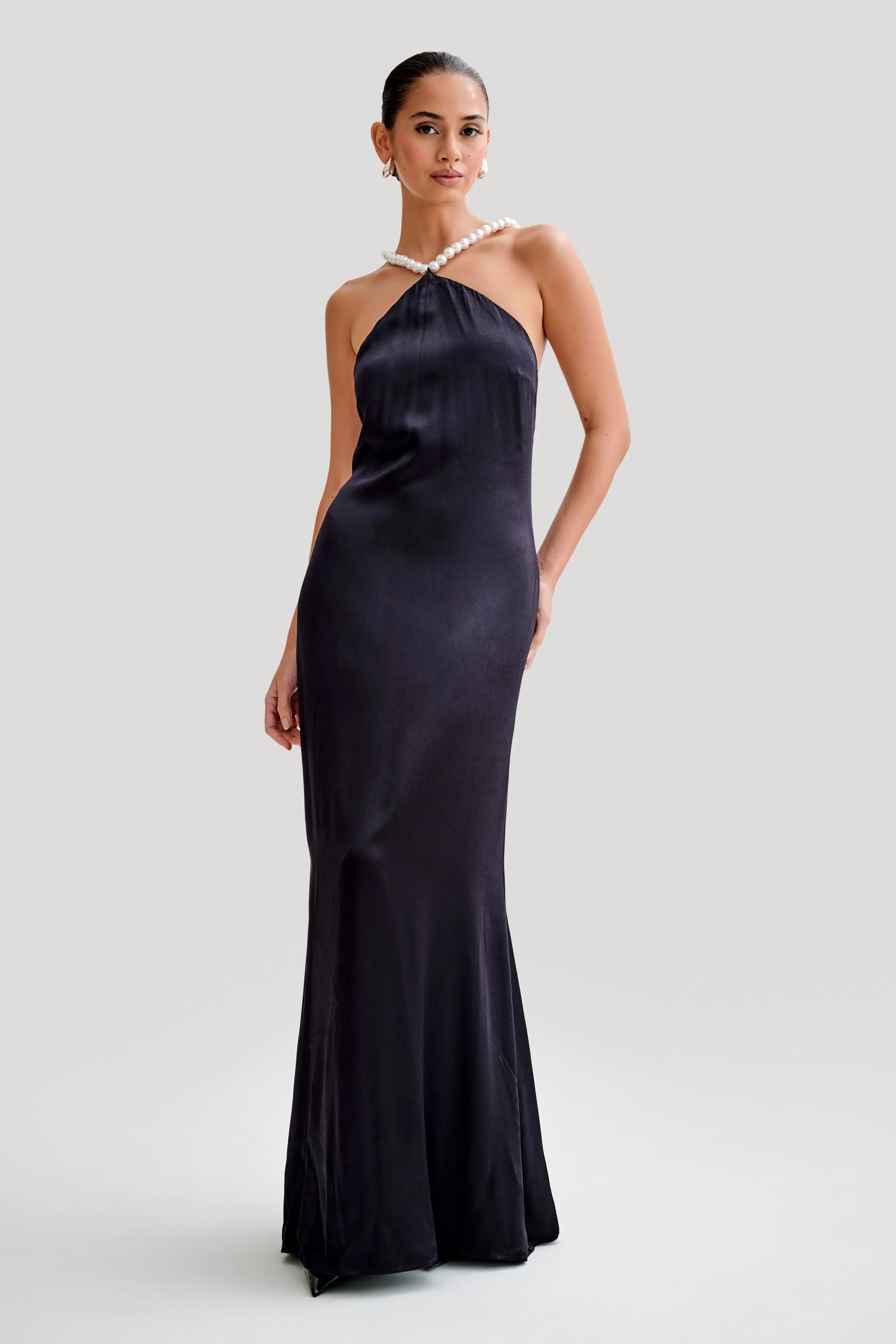 Celine | Blanche Satin Perlenhalter Maxikleid Zendoo.de