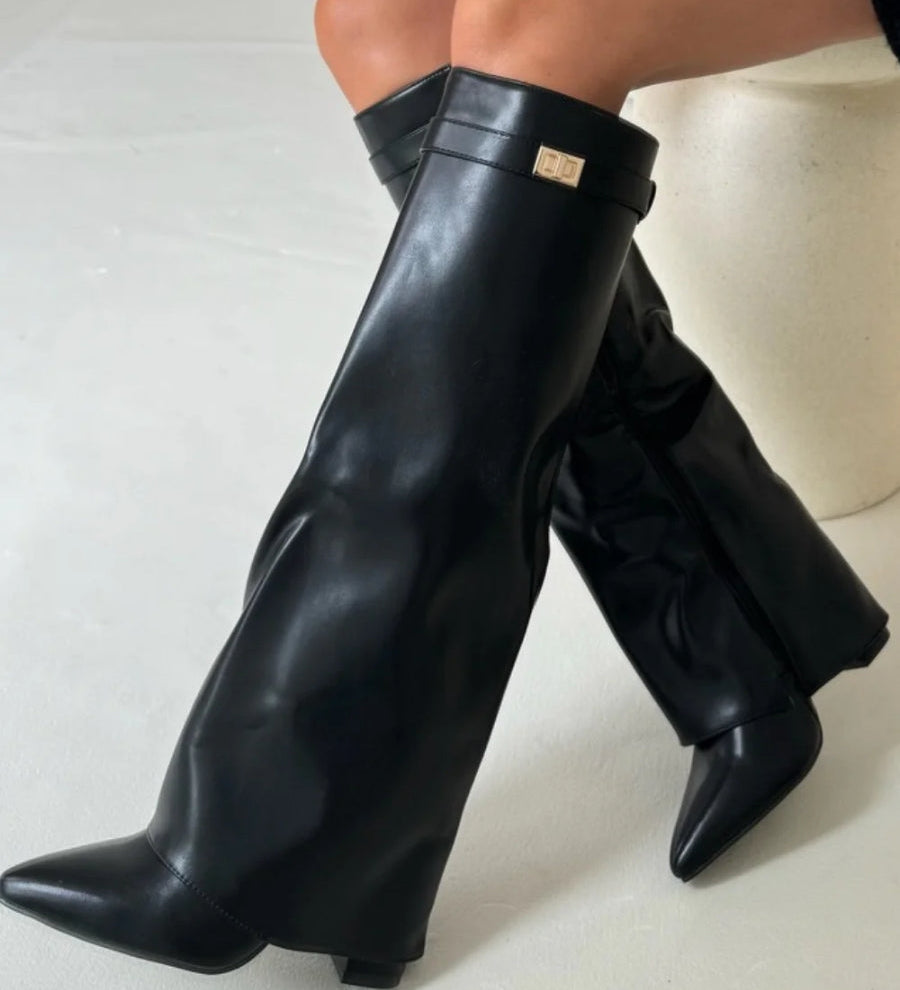 Evy | Elegante Damenstiefel aus hochwertigem Suede mit goldenen Akzenten