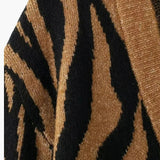 Berta | Zebra gestreiftes Strickzeug für Frauen