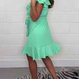 Elegantes Rüschenkleid mit V-Ausschnitt – femininer Look für jeden Anlass