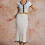 Kira | Feminines Strick-Zweiteiler-Set mit Knopf-Top & Plisseerock