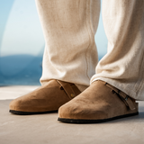 Luke | Bequemer Herren-Clog aus Wildleder mit ergonomischem Fußbett