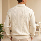 Klassischer Zopfstrickpullover mit Polokragen