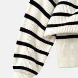 Gestreifter Damenpullover mit Reißverschlusskragen