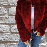 Kuschelige Kunstpelzjacke mit Reißverschluss – Stilvolle Wärme für kalte Tage