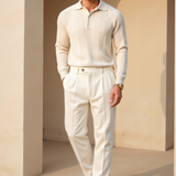 Klassischer Zopfstrickpullover mit Polokragen