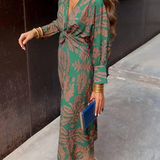 Elegantes Midikleid mit Twist-Detail und floralem Muster – Zeitlos und stilvoll