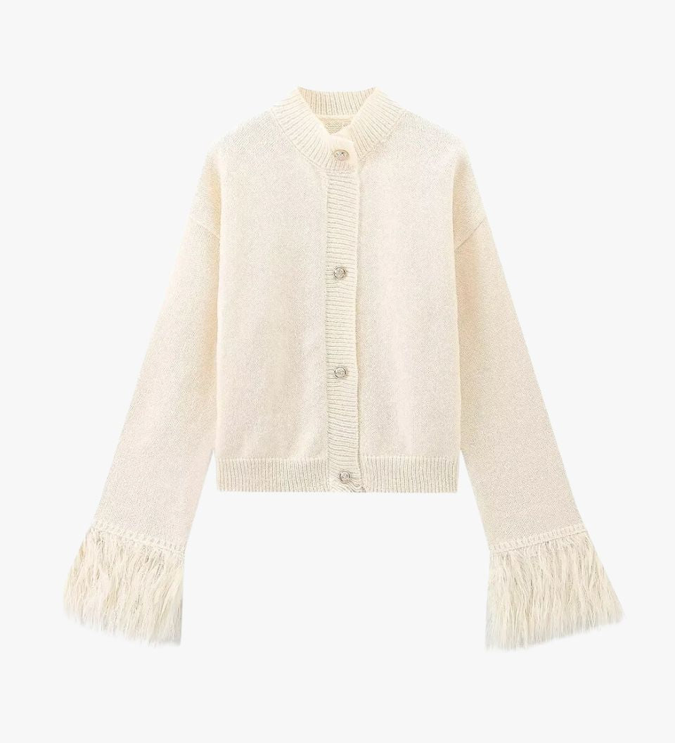 Manon | Strickjacke mit Knöpfen und Federärmeln