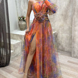 Asymmetrisches Abendkleid – One-Shoulder Maxikleid mit Blumenapplikation & Schlitz