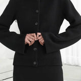 Maria | Klassische Damen-Strickjacke mit Knopfleiste Zendoo.de