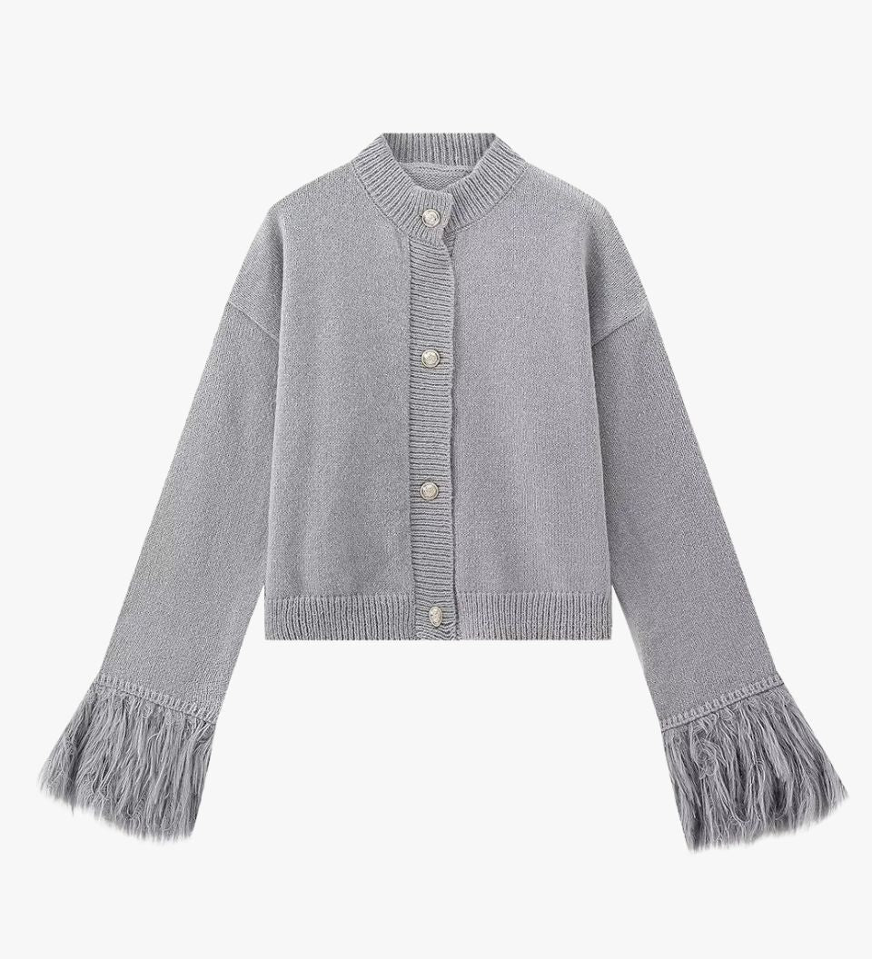 Manon | Strickjacke mit Knöpfen und Federärmeln