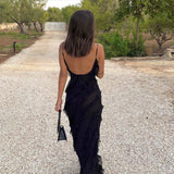 Maxikleid mit Rüschen – Figurbetontes Abendkleid mit Spaghettiträgern