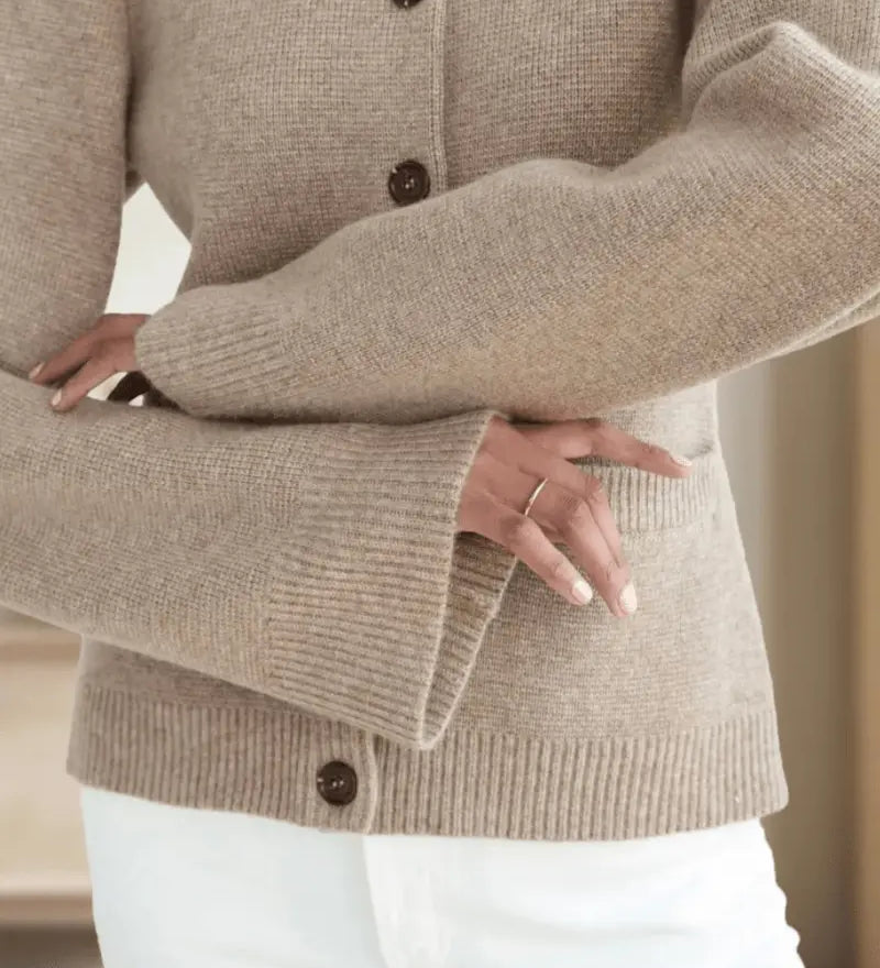 Maria | Klassische Damen-Strickjacke mit Knopfleiste Zendoo.de