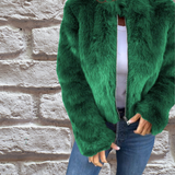 Kuschelige Kunstpelzjacke mit Reißverschluss – Stilvolle Wärme für kalte Tage