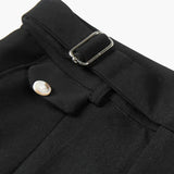 Parker | Maßgeschneiderte Plisseeshorts mit verstellbaren Seitenschnallen