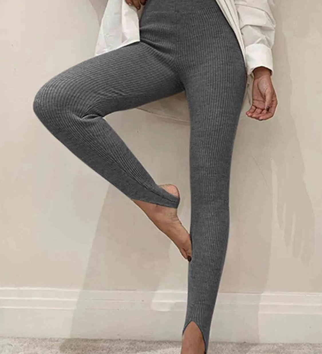 Clara | Gerippte Mid-Waist-Leggings – Komfort und Stil für Jeden Tag Zendoo.de
