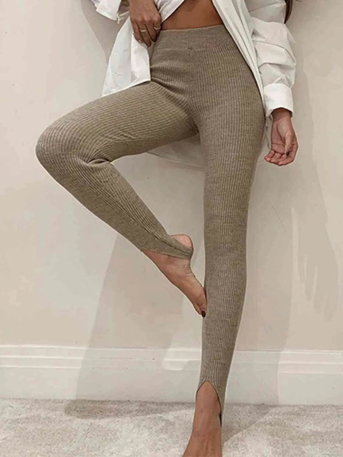 Clara | Gerippte Mid-Waist-Leggings – Komfort und Stil für Jeden Tag Zendoo.de