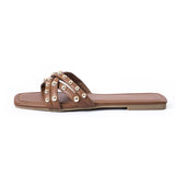 Trendige Sandalen mit Nieten-Details