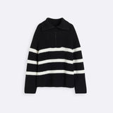 Gestreifter Damenpullover mit Reißverschluss und Kragen