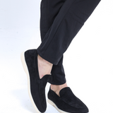 Kayden | All-Black Passendes Outfit mit Langer Ärmel Polohemd, hose & Wildleder-Loafer