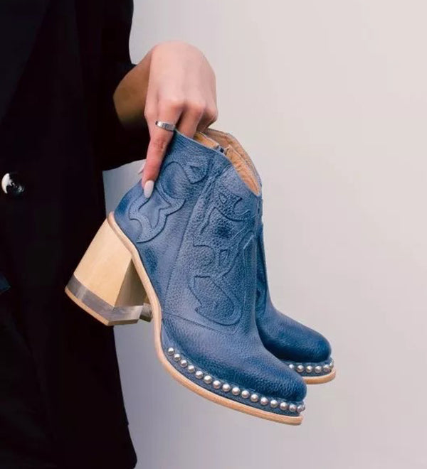 Elisa | Western-Stiefeletten in Nude mit Blockabsatz & Nieten