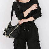 Zipporah | Leder Schultertasche mit Kettenakzent