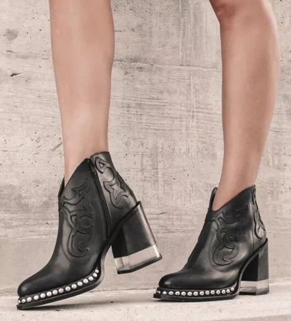 Elisa | Western-Stiefeletten in Nude mit Blockabsatz & Nieten