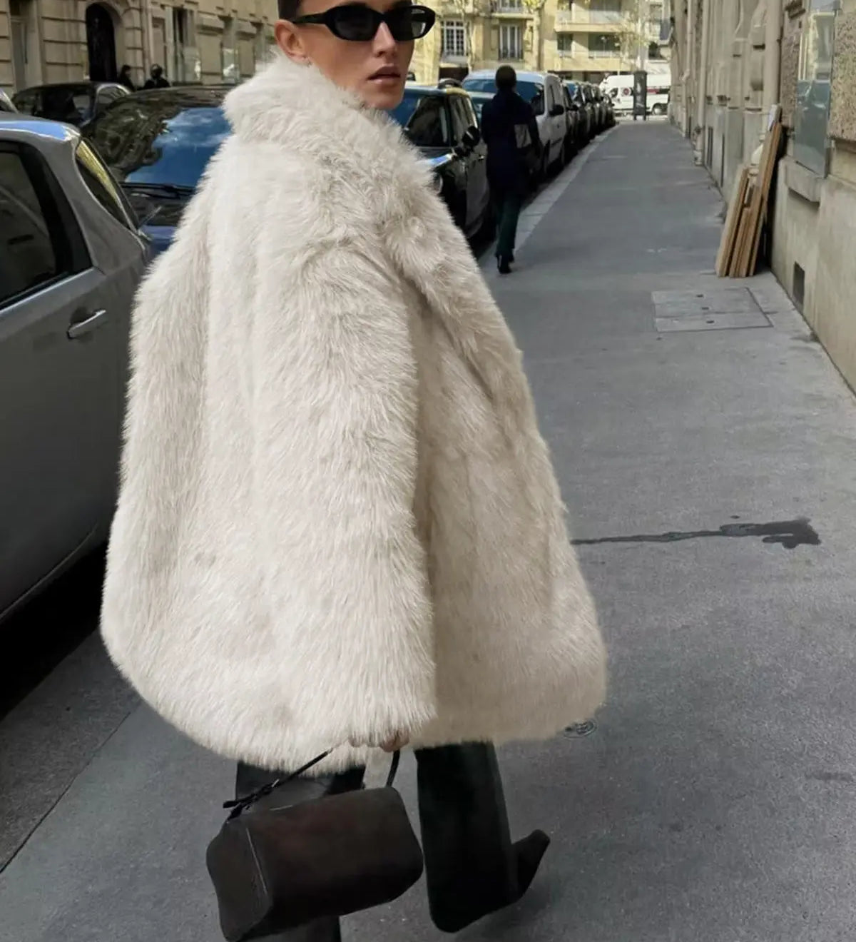 Macy | Weicher Kunstpelz-Mantel im Oversize-Look Zendoo.de