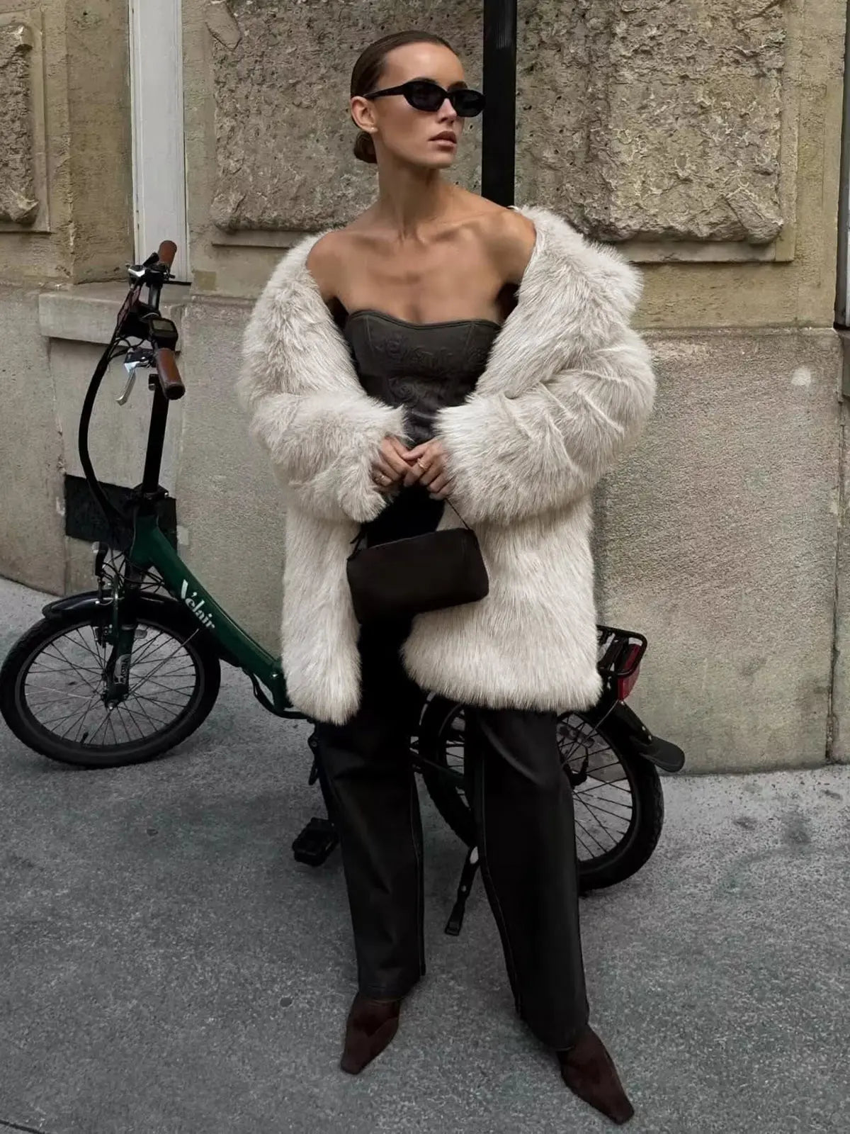 Macy | Weicher Kunstpelz-Mantel im Oversize-Look Zendoo.de