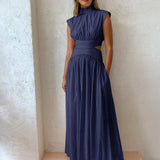 Leni |  Stehkragen Maxikleid mit Cut-Outs – Modern & Raffiniert