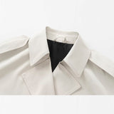 Clara | Kurzer Trenchcoat mit Doppelreiher – Elegant & Zeitlos