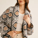 Steppjacke mit Ethno-Muster und Oversized-Schnitt