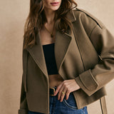 Klara | Kurz geschnittener Wollblazer in Khaki – Stilvolle Eleganz für jeden Anlass