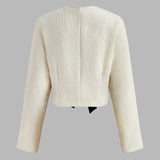 Silke | Eleganter Weißer Tweed-Blazer mit Schwarzen Satin Schleifen