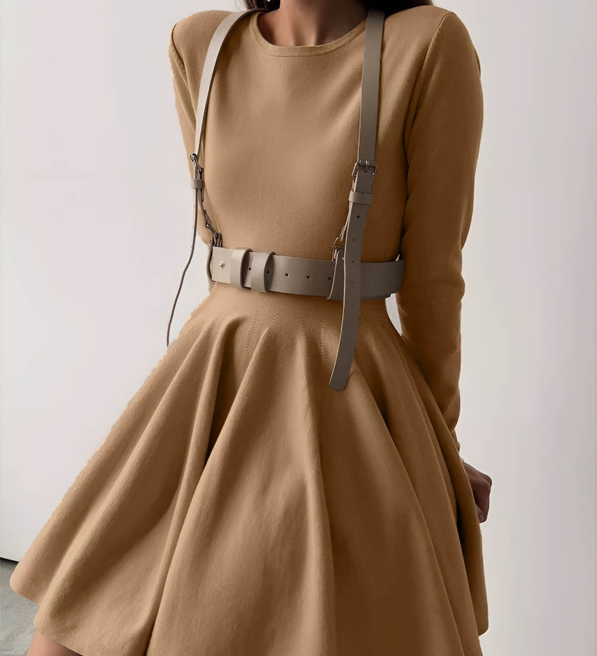 Alina | Elegantes Damen Skaterkleid in Crème mit Langarm