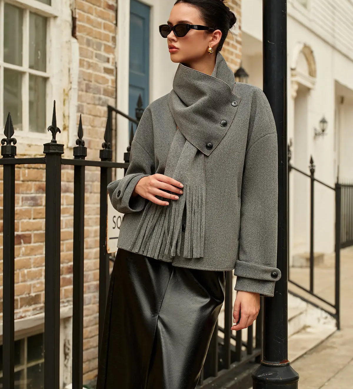 Elin |  Wollmantel mit doppelter Knopfreihe und Quasten Zendoo.de