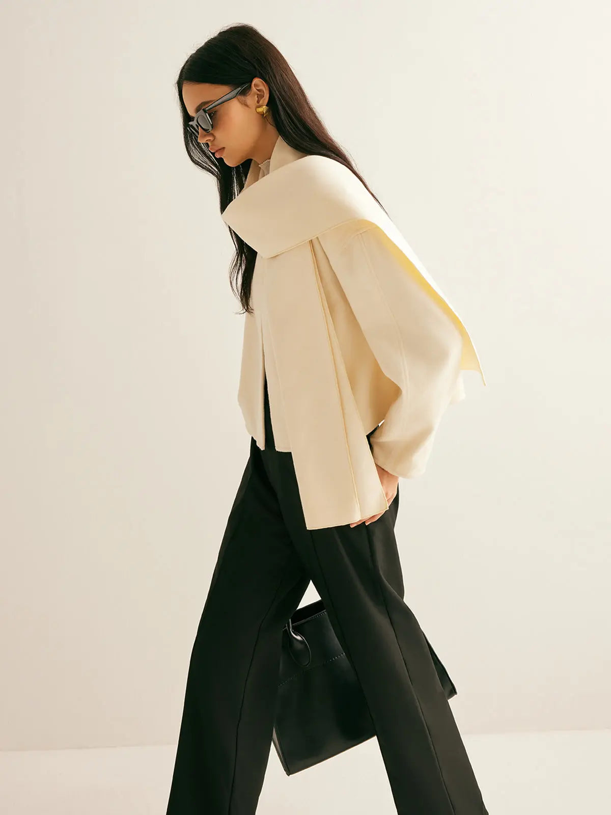 Eva | Klassischer Kurzmantel mit Schal Zendoo.de