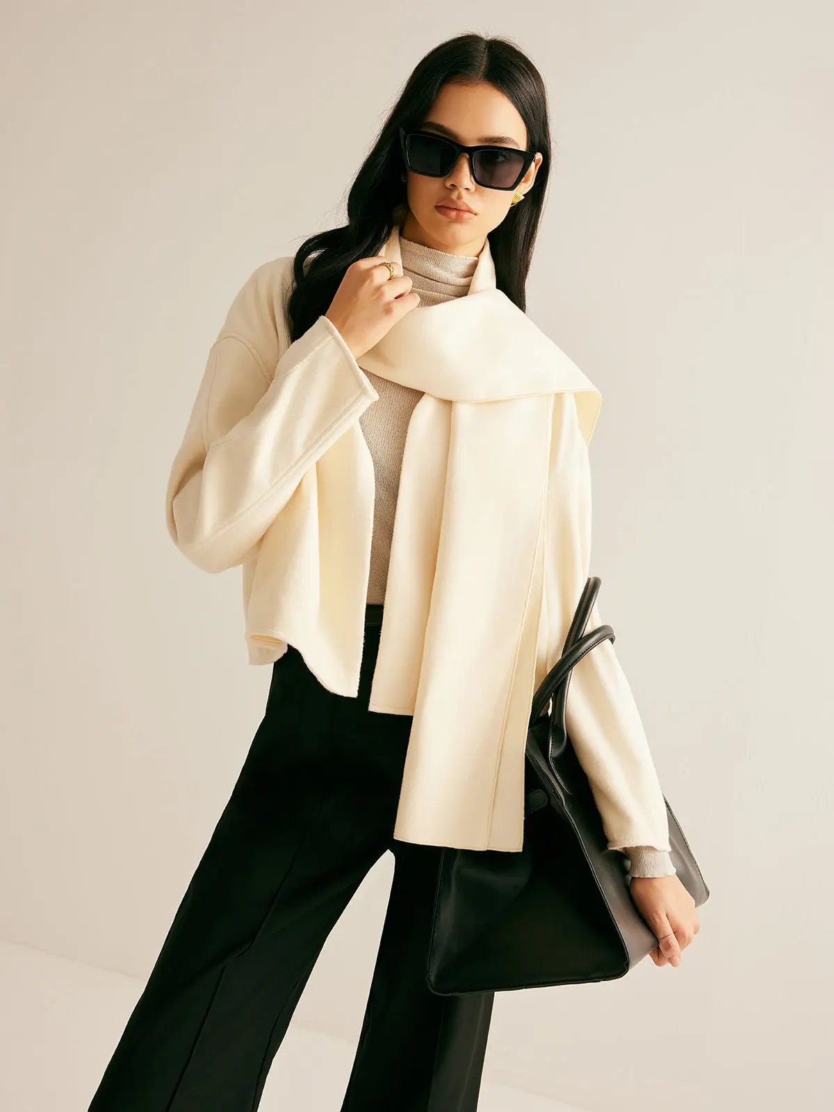 Eva | Klassischer Kurzmantel mit Schal Zendoo.de