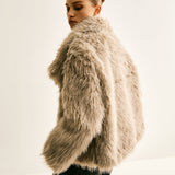 Luxuriöse Kunstfelljacke – Eleganz trifft auf Wärme