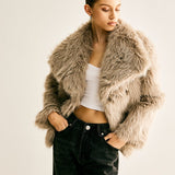 Luxuriöse Kunstfelljacke – Eleganz trifft auf Wärme